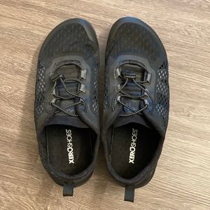 Brand new
Xero trail mesh shoes/ sneakers black Mens size 9.5